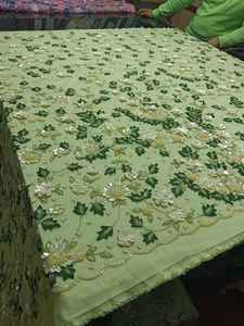 Tissu en dentelle florale multicolore en tulle tissé uni, motif fleur de prunier frais d'été, broderie perlée à la main - Product Image 6