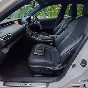 Lexus IS 300h d'occasion, édition limitée, modèle 2015 - Product Image 3