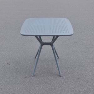 Chaise grise TM01 et table MN04 - Un moyen simple de décorer votre jardin - Product Image 2