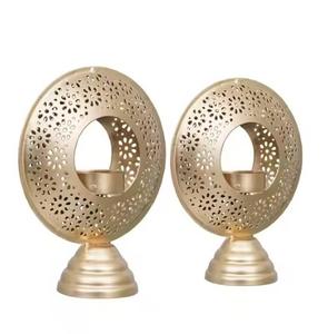 Portavelas votivo de lujo Base negra Acabado dorado Portavelas de alta calidad con votivo a precio razonable Llegada caliente - Product Image 3