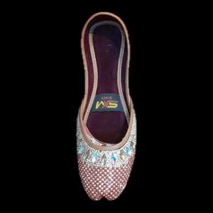 Chaussures Khusa élégantes et fabriquées à la main pour femmes, chaussures brodées de haute qualité, design plat, utilisation en intérieur, top modèles pour filles de printemps - Product Image 5