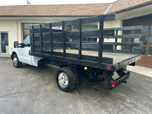 Camioneta F-350 SUPER DUTY CHASSIS XLT RWD 2015, Blanca, Transmisión de Rendimiento de 6 Velocidades, 4X2, 385 HP, Motor V8 de 6.2L, Tamaño de Cabina, Lista para Usar - Product Image 4