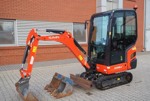Mini-excavatrice Kubota KX016-4 d'occasion et neuve, 1,6 tonne, avec 3 godets, cabine compacte hydraulique fermée, climatisation, à vendre - Product Image 2
