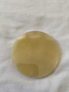 Sous-verre en albâtre égyptien fait à la main avec dos en velours - Product Image 2