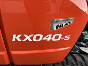รถขุดขนาดเล็ก 2025 KX040-5 - กำลังขับเคลื่อนที่กะทัดรัดขั้นสูงและความสะดวกสบายที่เหนือกว่า - Product Image 2