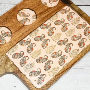 Plateau de service en bois de manguier fait à la main avec motif Paisley et ensemble de sous-verres plateau d'apéritif en bois décoratif fêtes décor à la maison - Product Image 3