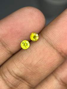 Paire de pierres précieuses sphène naturelle facettées rondes taille brillant, pierres précieuses lâches pour la fabrication de bijoux - Product Image 3