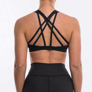 Soutien-gorge de sport sans couture à maintien moyen, respirant, avec logo noir personnalisé, taille XL, imprimé uni, pour une utilisation active, logo sur le devant - Product Image 2