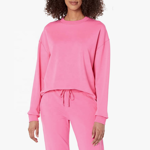 Logo personnalisé deux pièces hiver femmes Gym haut court sweat à capuche oversize imprimé survêtements décontractés survêtements pantalon ensemble courte longueur - Product Image 1