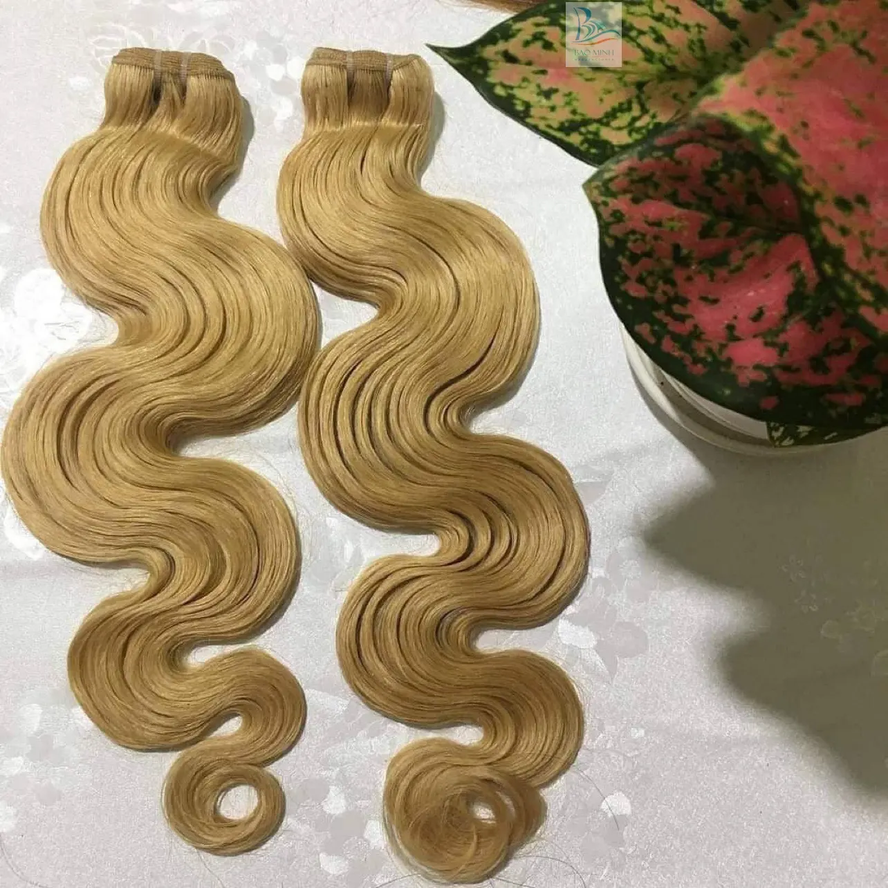 Warna emas tubuh wig rambut bergelombang rambut Vietnam penjualan terbaik 2023