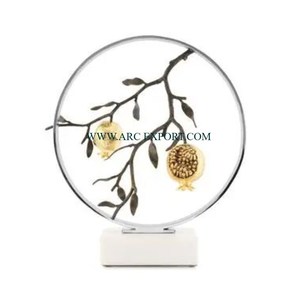 Attrayant Designer Forme Ronde Table Objet Décoratif Sculpture Or Couleur Fantaisie Look Sculpture À La Main Avec Base En Marbre - Product Image 5