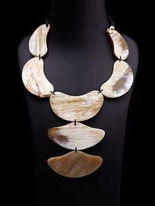 BRILLANT Nouvelle Arrivée Buffalo Ox Corne Collier Poli Animal Style Os Bijoux Conception Naturelle Perles Femmes Filles De Mariage - Product Image 6