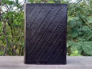 Grand carnet d'écriture en cuir triple lune grand journal intime - Product Image 3