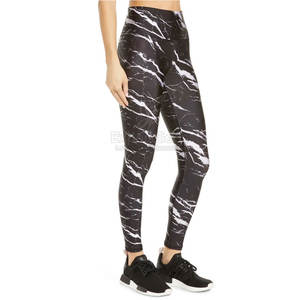 Legging taille haute avec maintien pour la salle de sport et les mouvements quotidiens, fabriqué au Pakistan - Product Image 2
