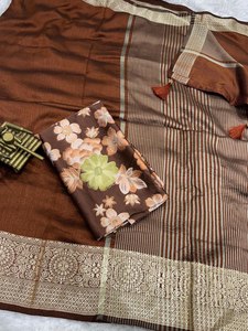 Elegancia sin esfuerzo y encanto vibrante con este color sólido de diseñador con Esta hermosa colección de Sari cuidadosamente elaborada - Product Image 5