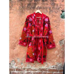 Vente en gros Peignoir indien en coton Suzani brodé à fleurs à la main Peignoir unisexe Kimono en velours Robe longue style Boho grande taille - Product Image 3