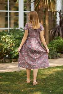 Robe bohème en pur coton Anne, imprimée à la main, motif floral marron et bleu, mode éthique - Product Image 2