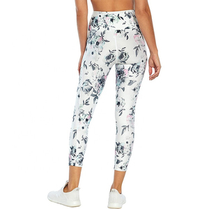 Leggings Deportivos de Mujer con Abertura Lateral, Pantalones de Yoga, Leggings de Compresión Negros Brillantes Personalizados para Entrenamiento - Product Image 5