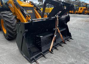 ENVÍO GRATUITO Retroexcavadora JCB 4CX con Cargador Frontal, Aprobada por EPA y CE, Cilindro Hidráulico Eaton, Motor Principal, Bomba, Caja de Cambios, PLC - Product Image 4