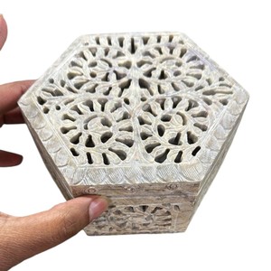 Super produit fait main meilleure vente indienne boîte à sculpture en stéatite avec matériau de conception de haute qualité pour boîte à bijoux article cadeau - Product Image 6