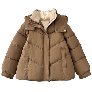 Veste rembourrée en coton d'hiver décontractée pour femmes Design populaire avec col montant caractéristique coupe-vent fermeture à glissière personnalisable en gros - Product Image 1