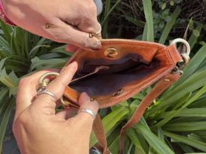 Sac à main en cuir de vachette, cuir sculpté à la main, petit sac bandoulière, style bohème gitan, fait main, style western, sacs multi-usages - Product Image 6