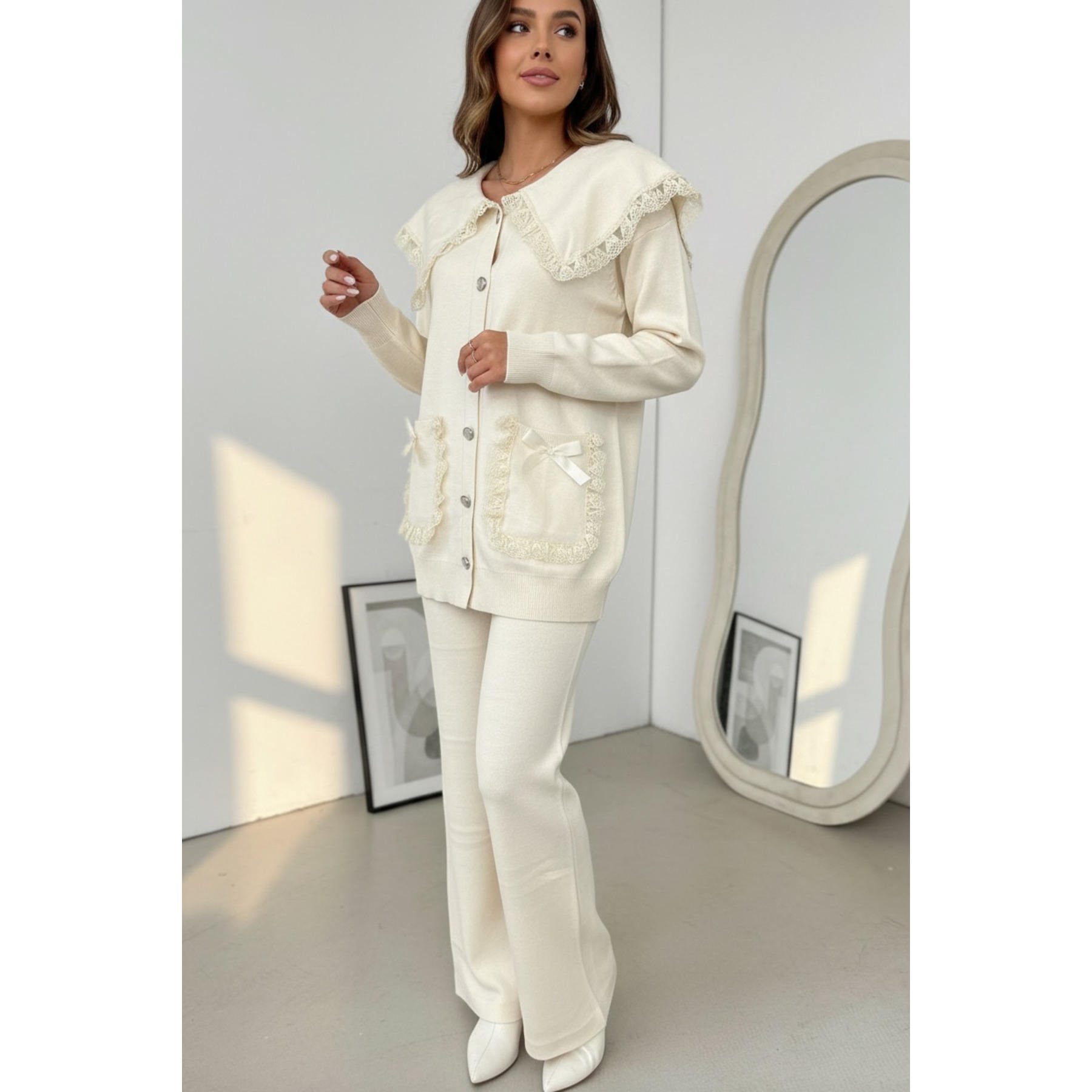 สีน้ำตาลอ่อน