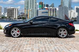 HYUNDAI GENESIS COUPE 3.8 TRACK 2011 USADO, VOLANTE A LA IZQUIERDA/DERECHA - Product Image 2