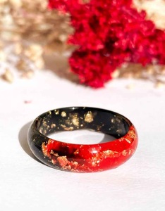 Anneaux en résine acrylique, forme ronde, faits à la main, anneaux d'amour, bijoux de fête pour femmes, vente en gros au meilleur prix - Product Image 4