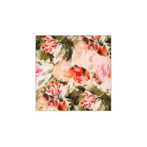 Écharpe carrée en soie beige à motifs floraux pour l'été - Product Image 1