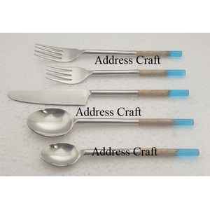 Ensemble de 5 couverts de qualité supérieure avec poignée en résine unique Couverts en acier inoxydable sans danger pour les aliments Vaisselle Ensemble de table moderne - Product Image 6