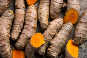 Curcuma brut de qualité supérieure, haute teneur en curcumine 3,5%, humidité 60%, stockage en vrac, rhizomes naturels, épice, herbe culinaire, jaune vif - Product Image 3