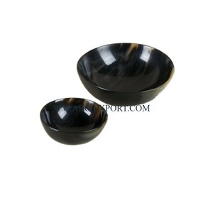 Juego de 2 cuencos para servir comida con cuerno de Búfalo de primera calidad, utensilios de cocina desechables con respaldo colorido de diferentes tamaños para uso doméstico - Product Image 1