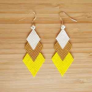 Boucles d'oreilles à la mode brodées pour les fêtes et les célébrations-Accessoire approprié - Product Image 2