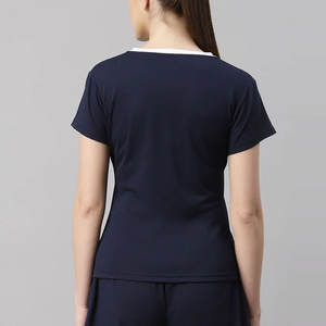 T-shirt en coton doux à coupe ajustée imprimé en 3D pour femmes - Haut tendance et confortable pour l'été avec protection anti-UV - Product Image 2