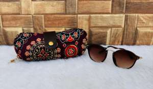 Étui à lunettes en coton imprimé de logo personnalisé avec aimant à rabat, fermeture à glissière protection supérieure contre les rayures, la poussière et les rayons UV - Product Image 5