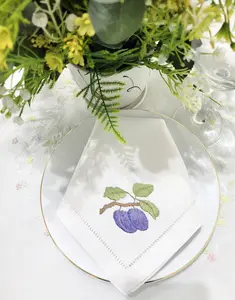 Broderie personnalisée violet prune serviette de table en coton blanc de haute qualité avec ourlet serviette de table pour événements hôteliers à domicile - Product Image 1