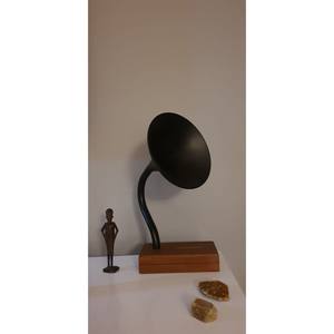 Gramophone vintage de qualité export pour la décoration de bureau et de maison, provenant d'un fabricant et fournisseur indien, vente en gros - Product Image 1