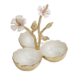 ชามเสิร์ฟผลไม้ทำจากโลหะอุปกรณ์ตกแต่งโต๊ะอาหารดีไซน์ทันสมัย - Product Image 1