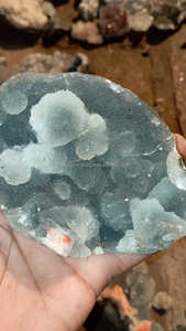 Piedra preciosa curativa de racimo de Calcedonia negra tallada de calidad superior para colección decoración del hogar o regalo - Product Image 4