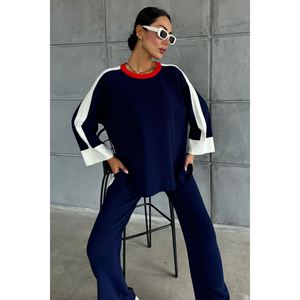 Conjunto de Dos Piezas Oversize con Suéter y Pantalones con Rayas y Aberturas - Product Image 3
