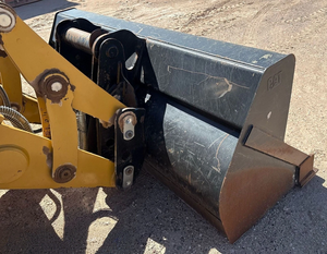 Vente à prix réduit de chargeuses-pelleteuses CAT 432F neuves et d'occasion, qualité originale, disponibles à la vente / Chargeuse-pelleteuse CAT 105HP avec accessoires - Product Image 6