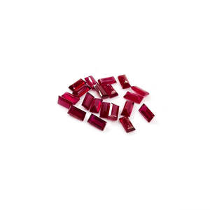 Rubis naturels de Bangkok, baguettes calibrées 4x8mm et 5x10mm, taille brillante ovale coussin, couleur jaune gemme, finition dorée à facettes - Product Image 3