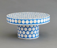 Support à gâteau artisanal éco-responsable et durable en os incrusté, base en bois, artisanat moderne en résine et os, support à dessert pour mariage, fête, maison