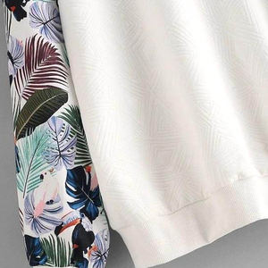 Sudadera de cuello redondo de algodón de alta calidad para mujer Sudadera con capucha de sublimación impresa y bordada para invierno - Product Image 3