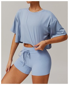 เสื้อยืดครอปสำหรับผู้หญิงขนาดใหญ่เสื้อครอปเปล่าสำหรับใส่ออกกำลังกายเล่นกีฬาฟิตเนสยิม - Product Image 3