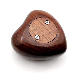 Urne coeur en bois pour cendres urne de crémation pour animaux de compagnie pour colibri urne funéraire pour chiens chats fabriqués à la main - Product Image 2
