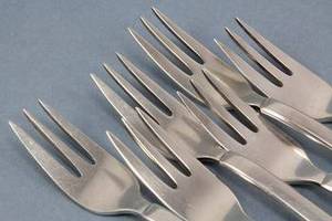 Ensemble de fourchettes en acier inoxydable avec finition miroir parfait pour la vaisselle élégante et l'utilisation élégante de service de salade de table - Product Image 4