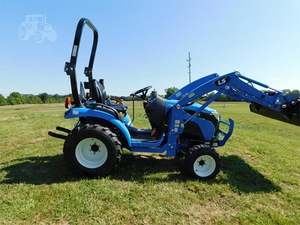 2025 LS MT225S Tracteur d'occasion - Product Image 4