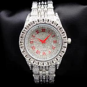 Vente en gros de montres de luxe glacées pour hommes diamants brillants ronds en moissanite pour hommes disponibles à un prix abordable - Product Image 3